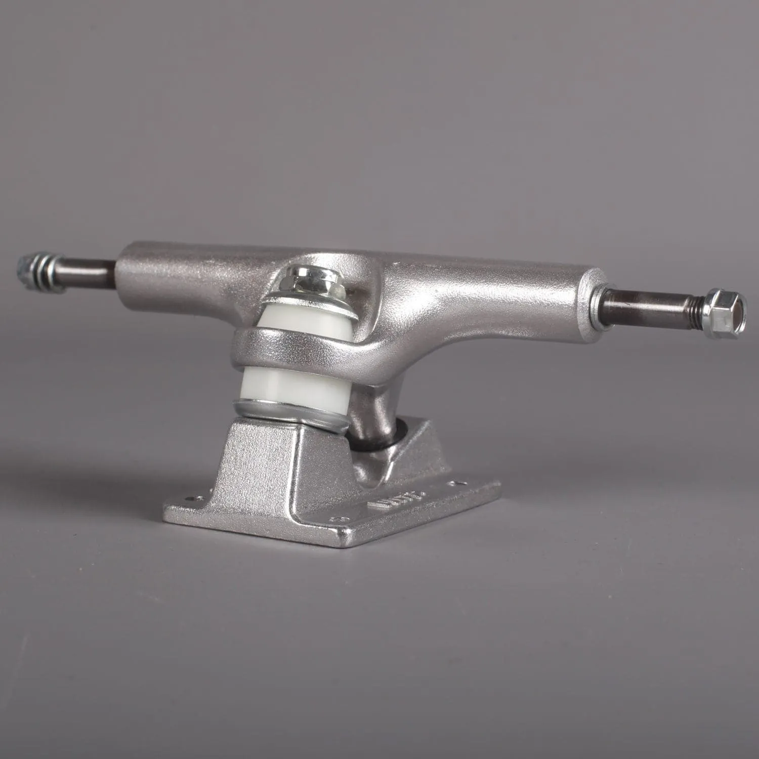 Ace 'Classic' 33s Trucks (Silver)