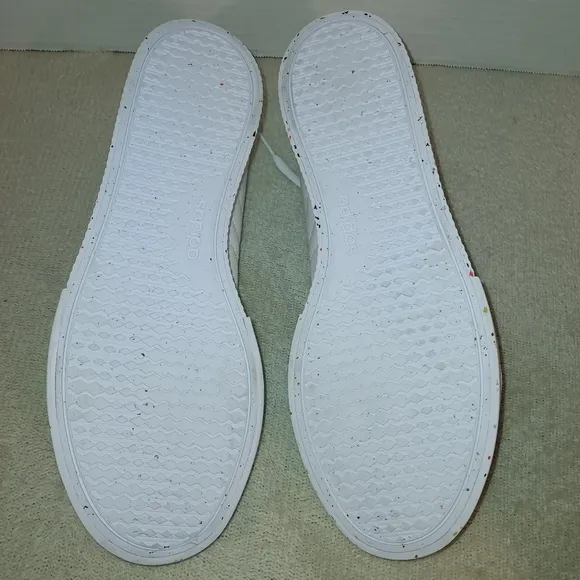 Adidas Men's White Skateboarding Shoe size 11