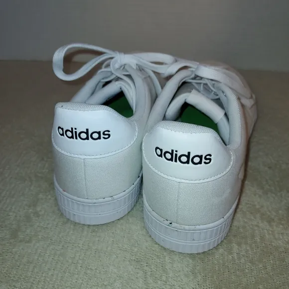 Adidas Men's White Skateboarding Shoe size 11