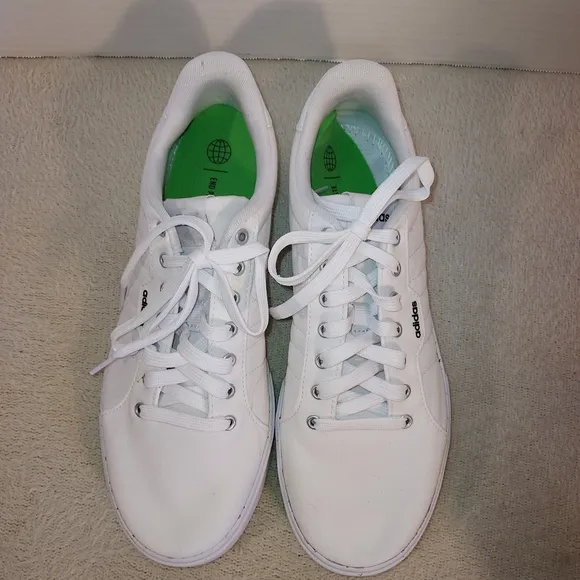 Adidas Men's White Skateboarding Shoe size 11