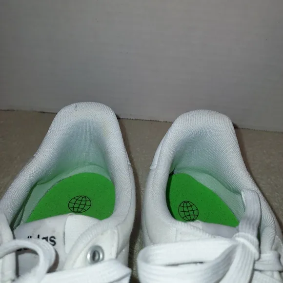 Adidas Men's White Skateboarding Shoe size 11