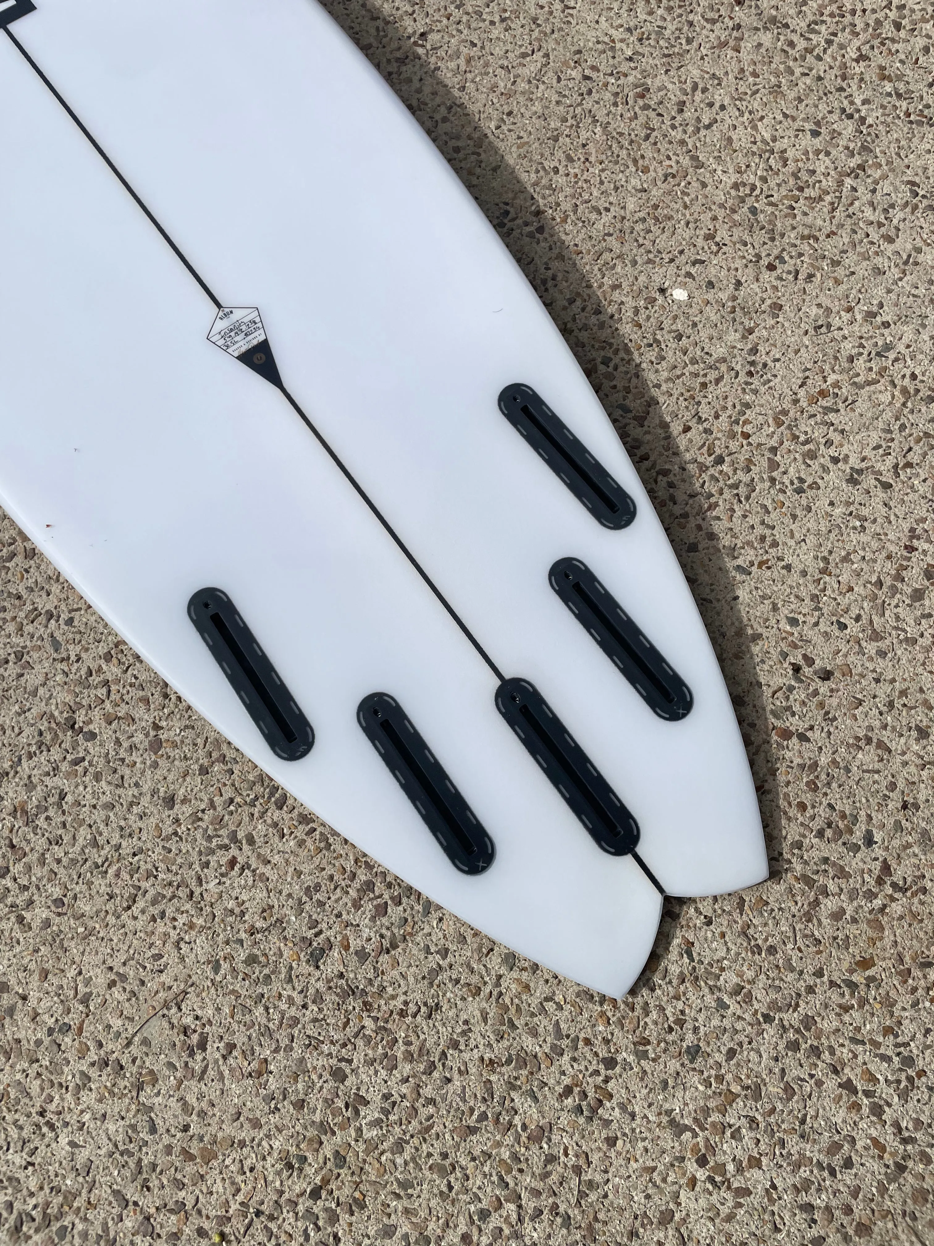 ALBUM INSANITY 5'10" CLEAR PU SURFBOARD