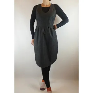 Ammo second hand denim look sleeveless dress with flattering v-neckline size 8