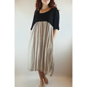 Andiamo pre-owned block colour tee shirt dress with black upper and silky feel grey lower size 10