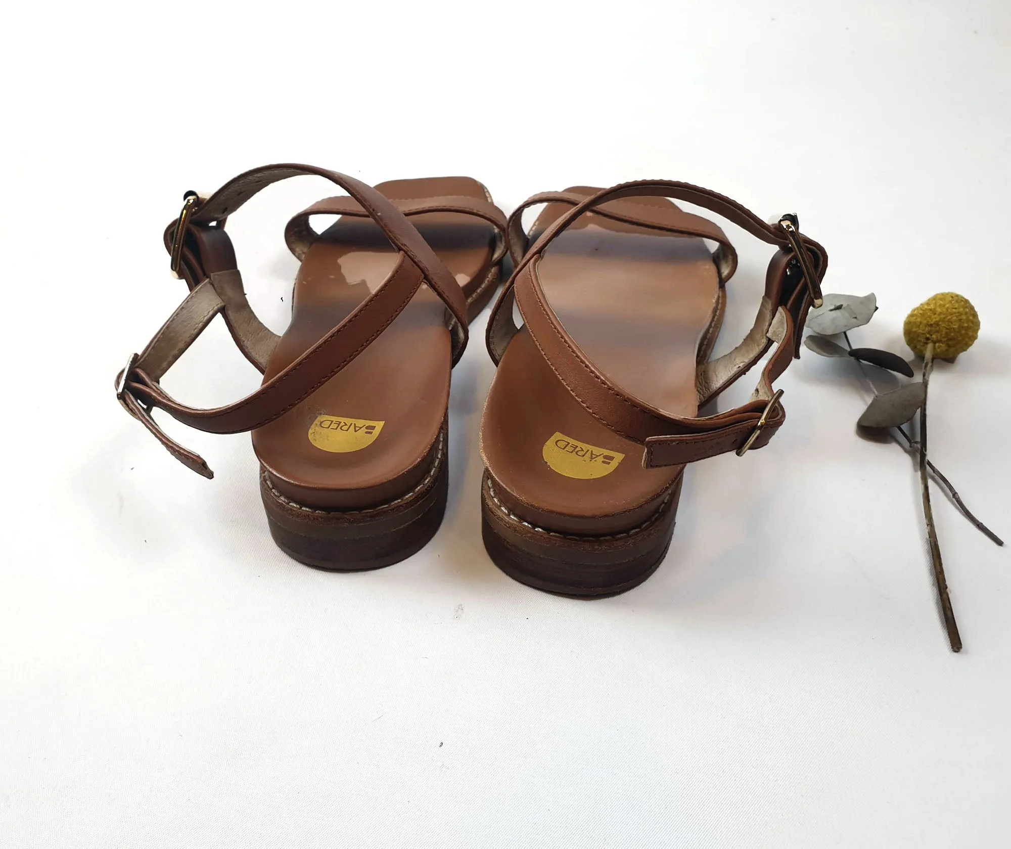 Bared brown leather sandals size 39