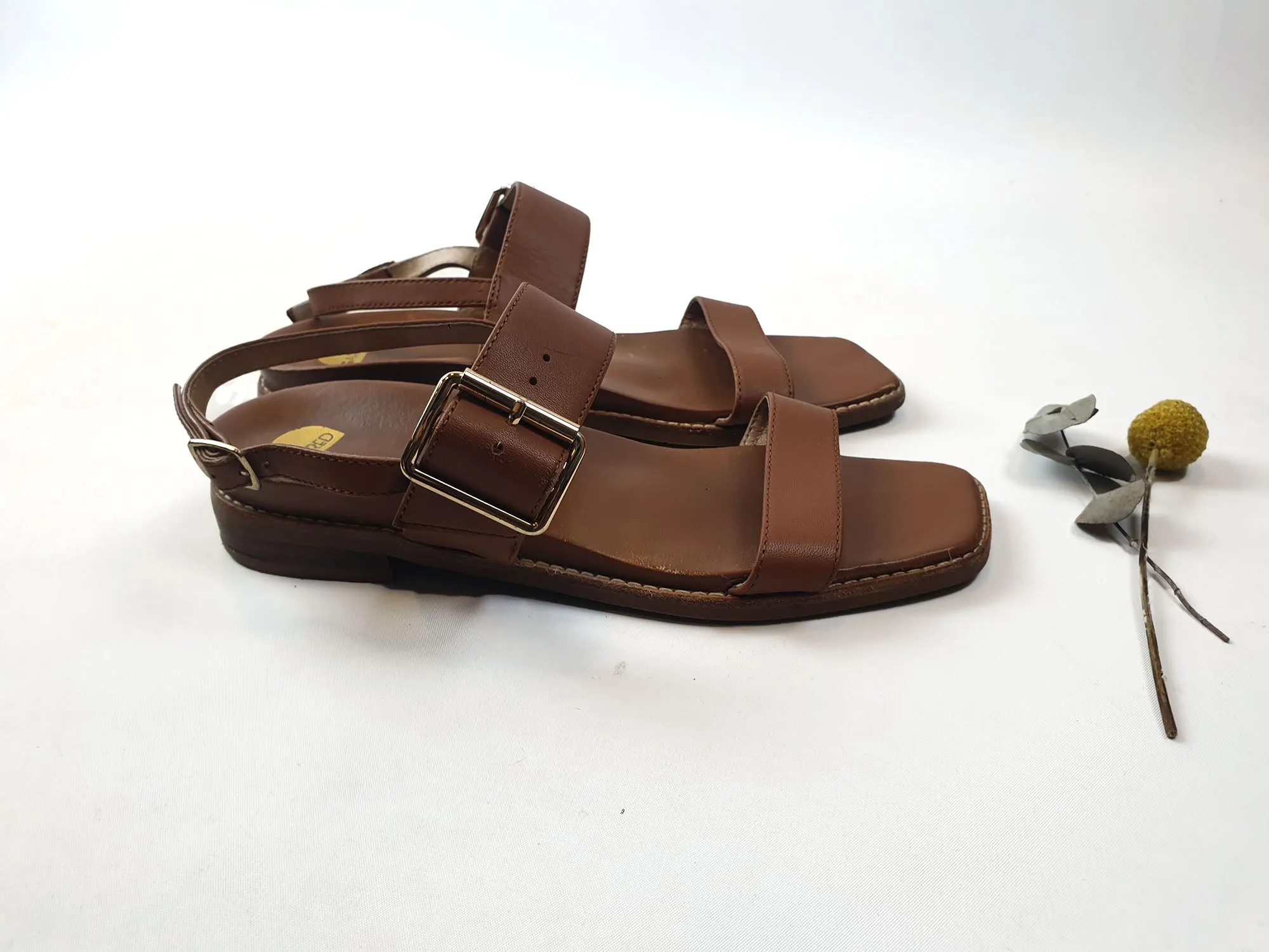 Bared brown leather sandals size 39