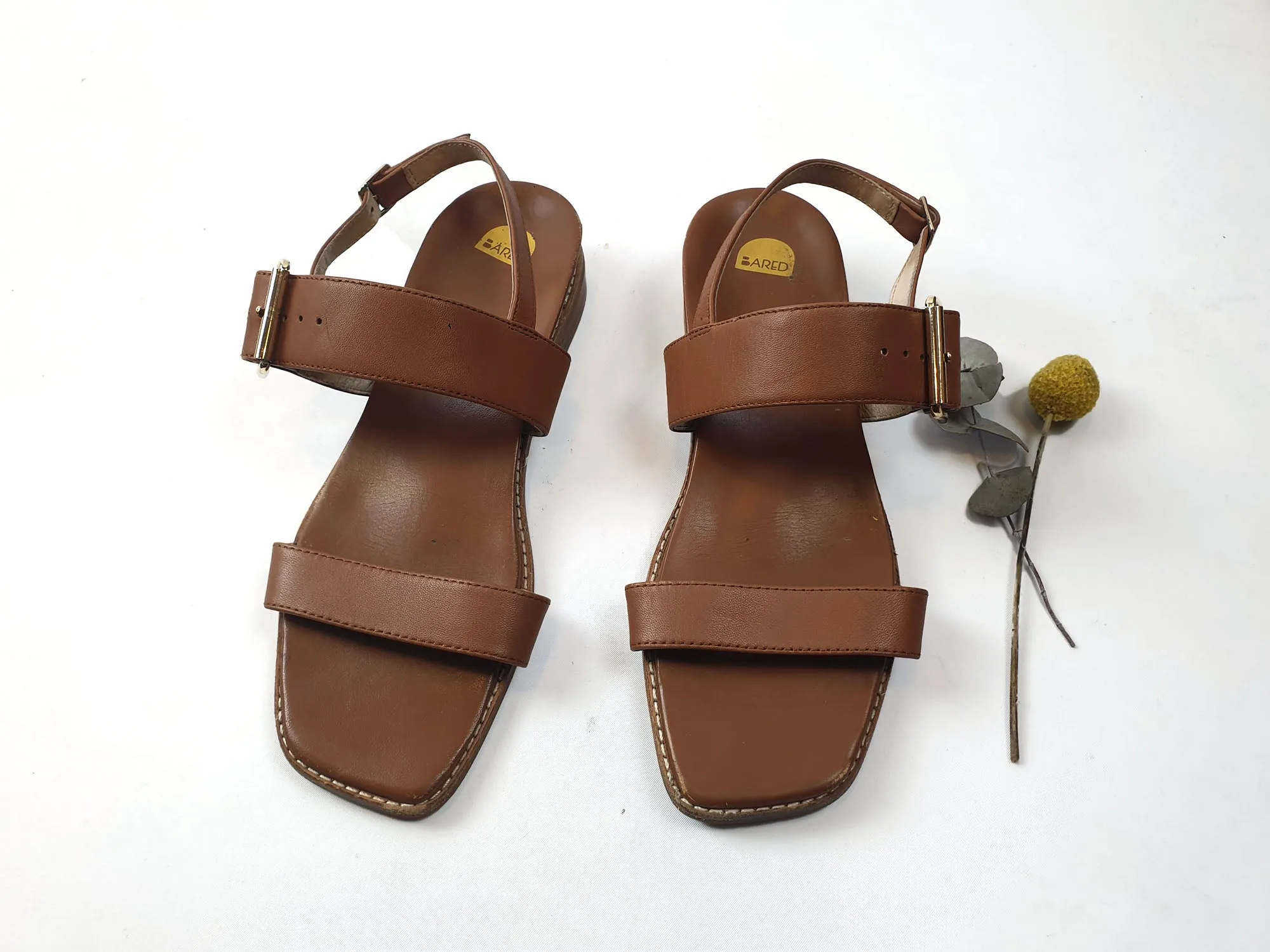 Bared brown leather sandals size 39