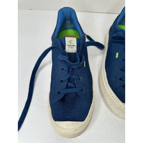 Cariuma Men's 9 / Women 10.5 Low Canvas Sneaker in Shadow Blue