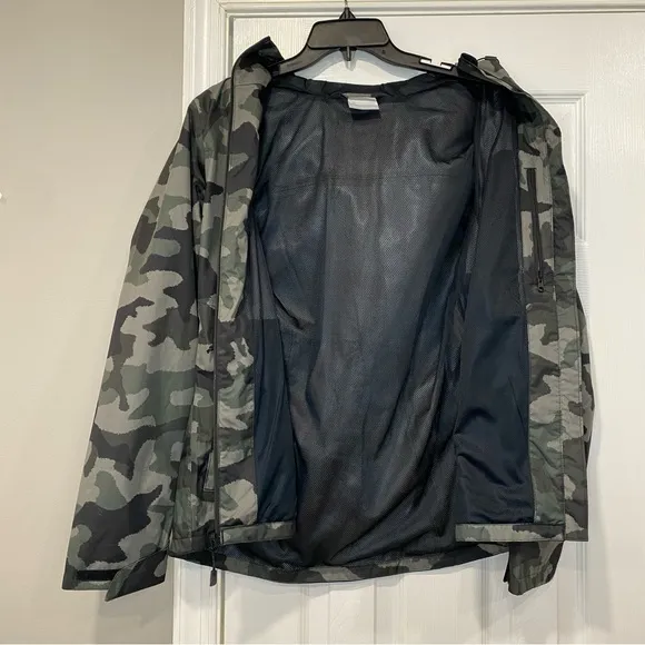 Columbia Womens Inner Limits II Camouflage Jacket Black Green Medium Omni Tech