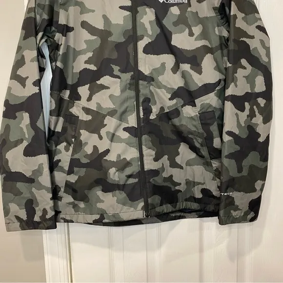 Columbia Womens Inner Limits II Camouflage Jacket Black Green Medium Omni Tech