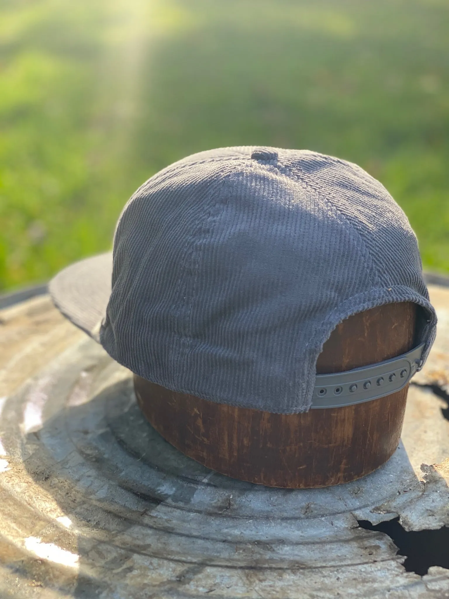DARK GRAY CORDUROY SNAPBACK
