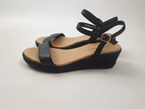 Django & Juliette black sandals size 38