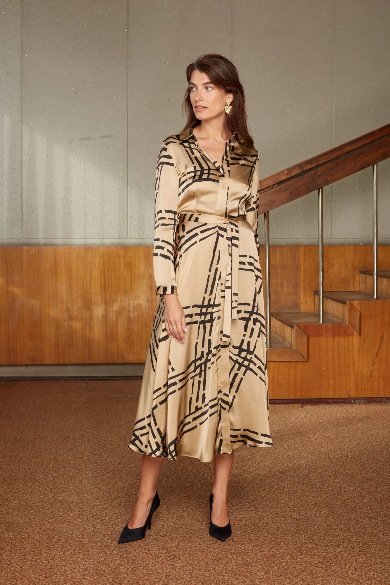 GEMMA beige graphic print midi shirt dress
