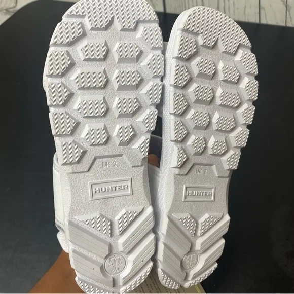 Hunter Outdoor Walking Sandal in white size UK 2