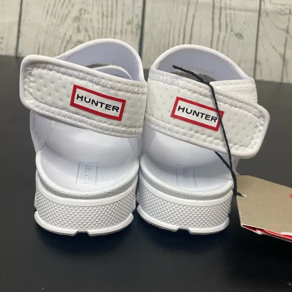 Hunter Outdoor Walking Sandal in white size UK 2