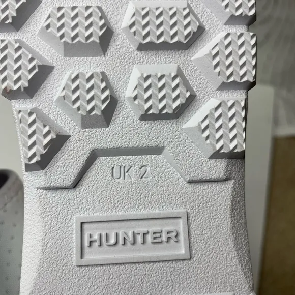Hunter Outdoor Walking Sandal in white size UK 2