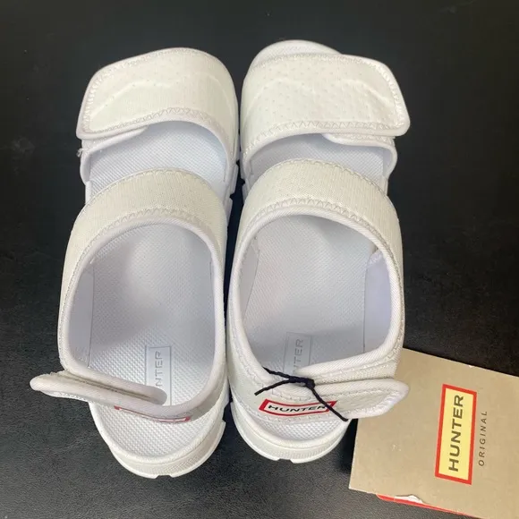 Hunter Outdoor Walking Sandal in white size UK 2