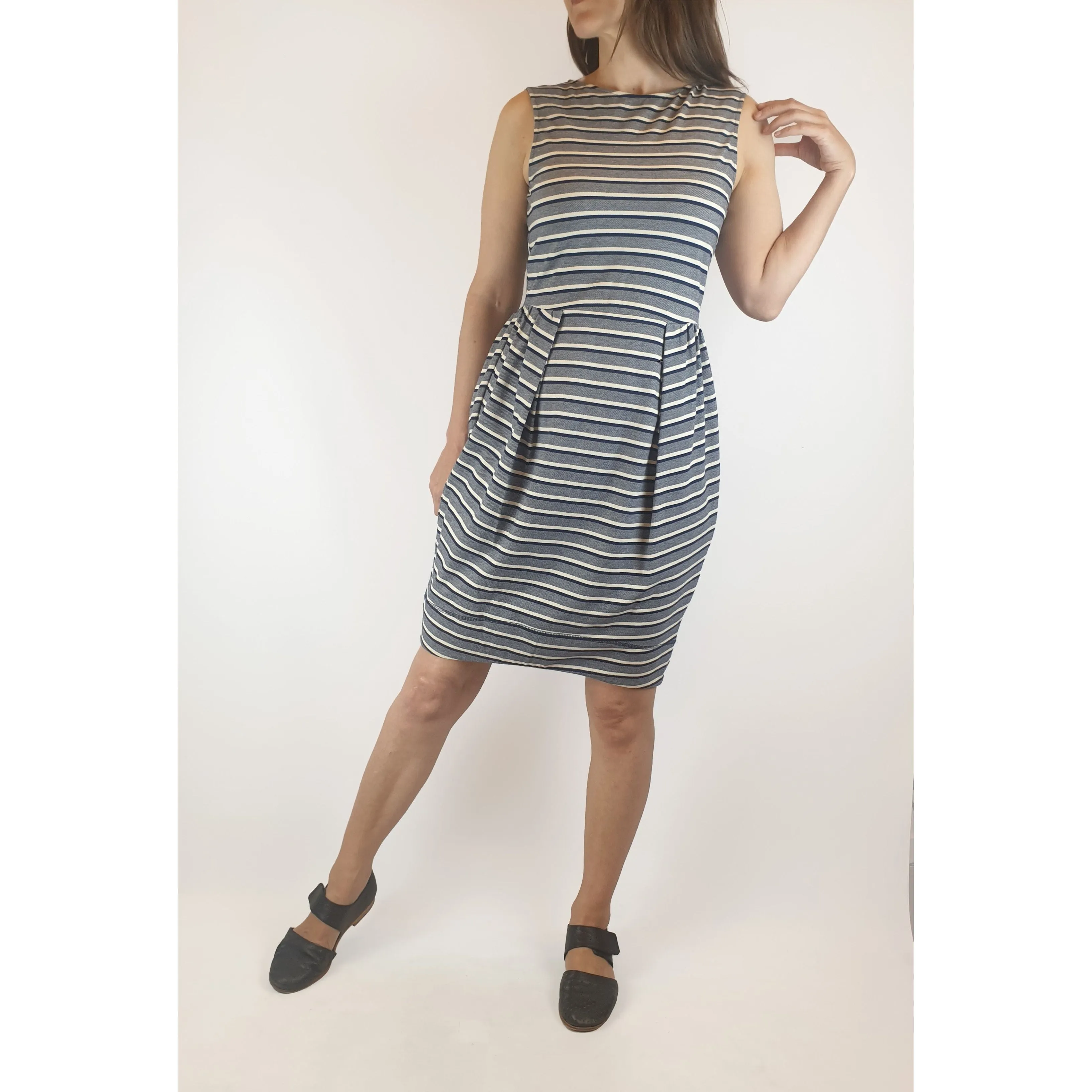 Karen Walker preloved navy and white dress size 8