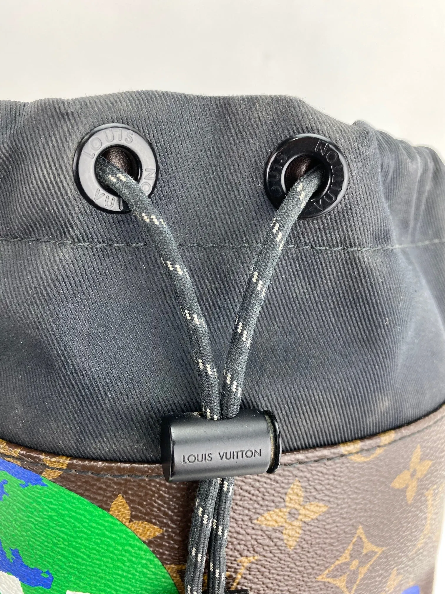 LOUIS VUITTON Monogram Men's Chalk Sling bag Nap Sac Shoulder Bag Backpack