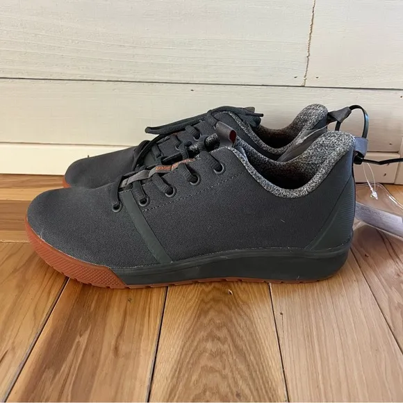 Men's Grundens Free Board Canvas