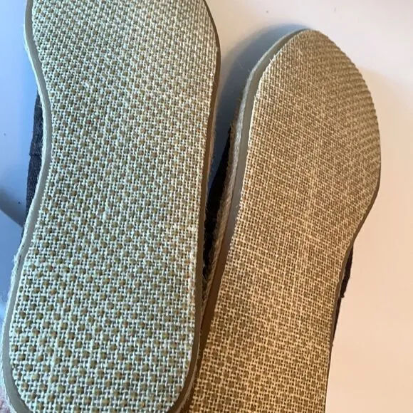 Men's size 12 Toms dark gray with canvas roping NEW