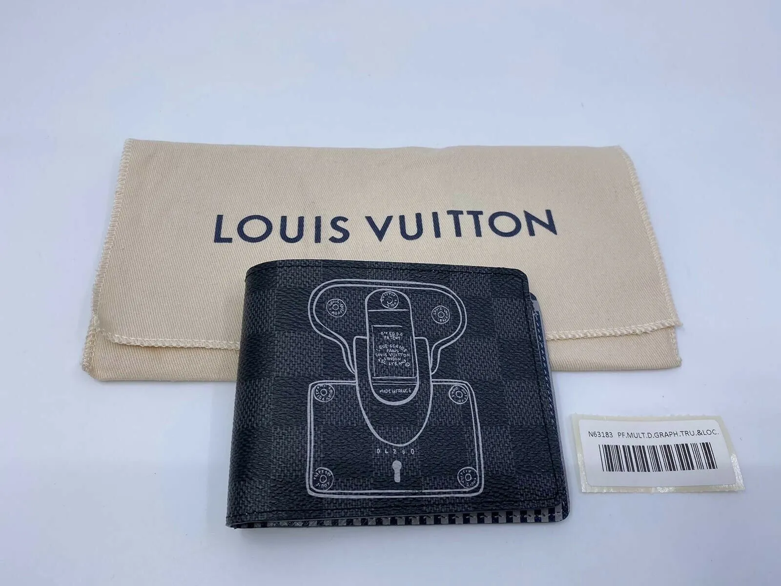 Multiple Wallet Damier Graphite Trunk & Lock
