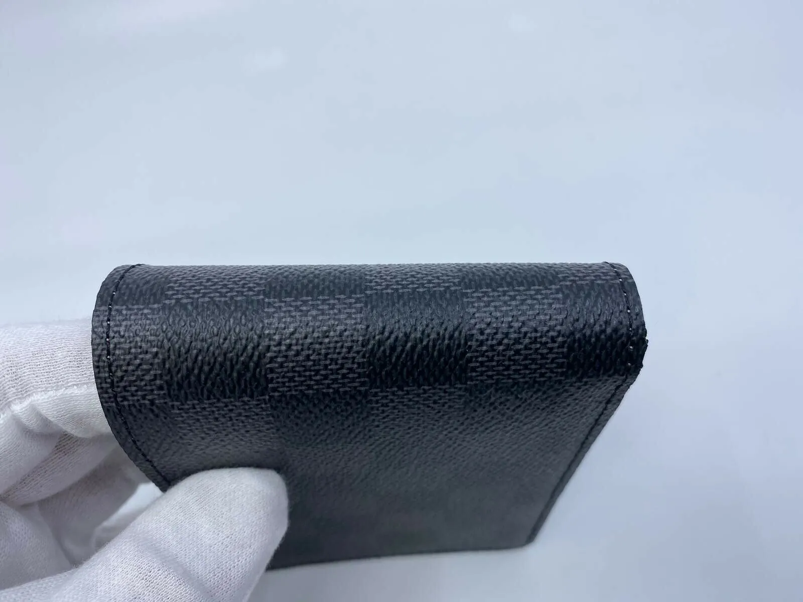 Multiple Wallet Damier Graphite Trunk & Lock