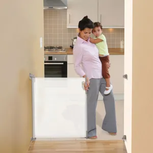 New Retails $100  Dreambaby Indoor/Outdoor Retractable Gate - White