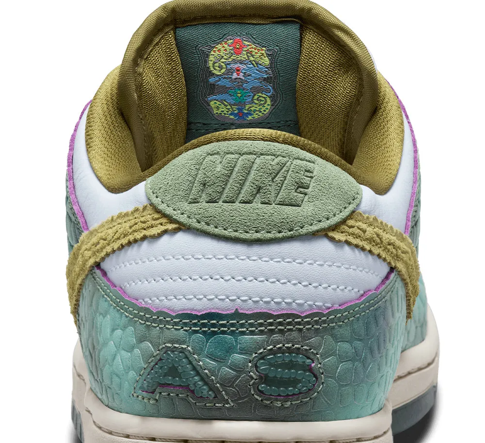 Nike SB Dunk Low Pro