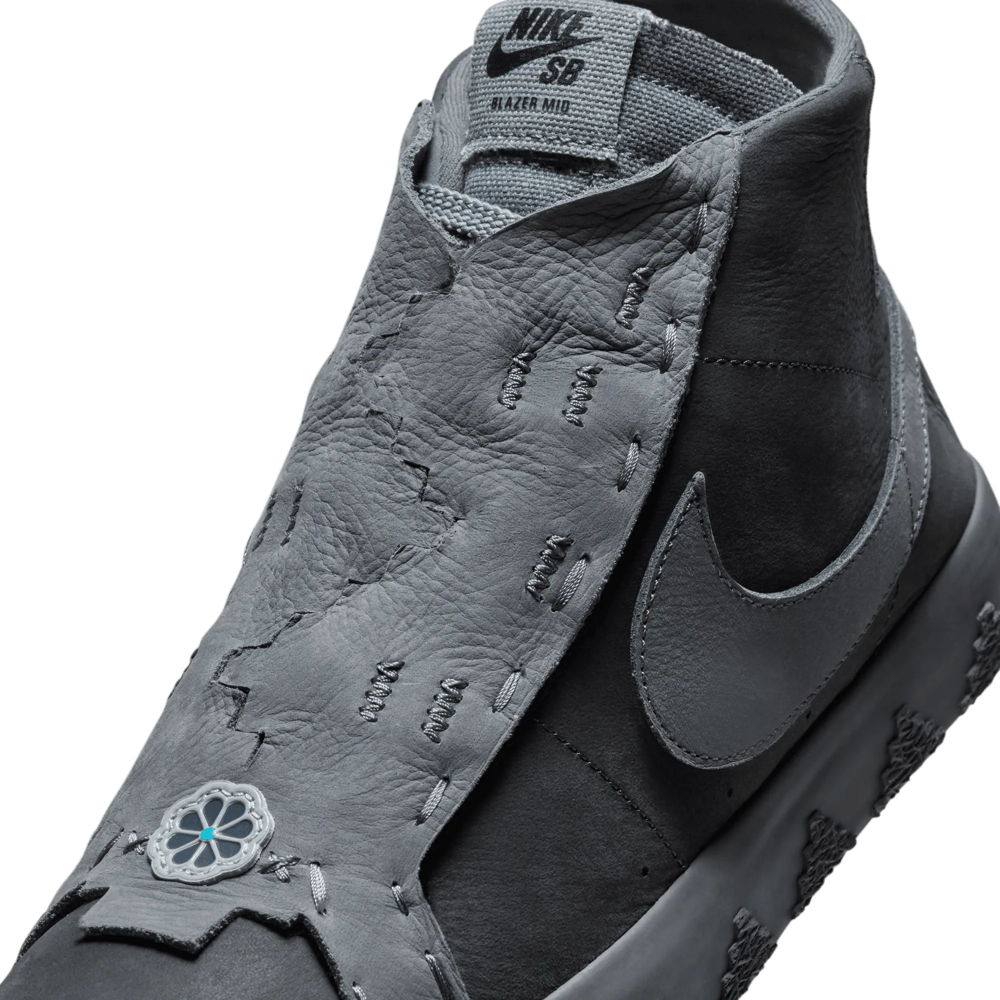 NIKE ZOOM BLAZER MID QS