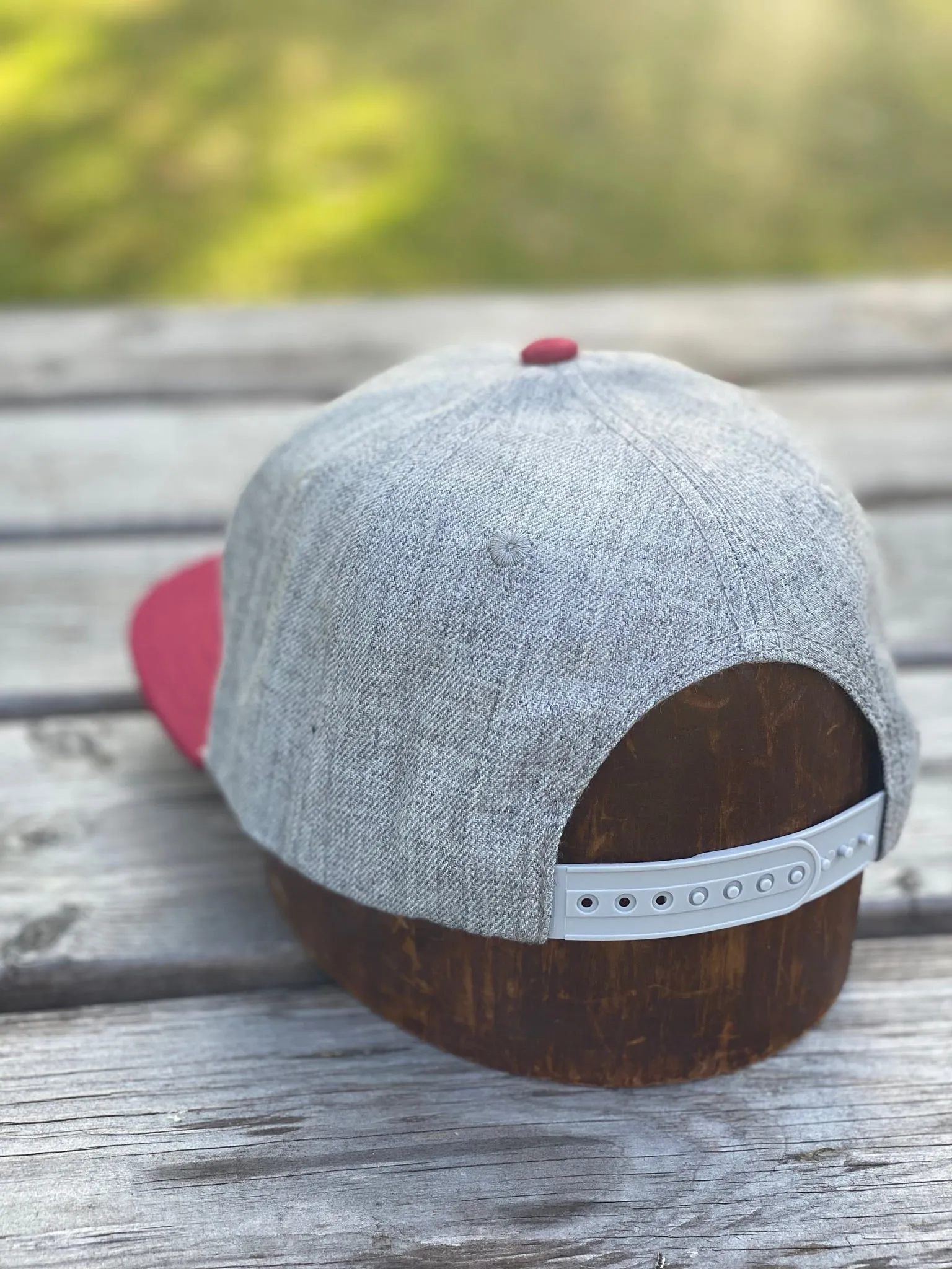 RED BRIM SNAPBACK
