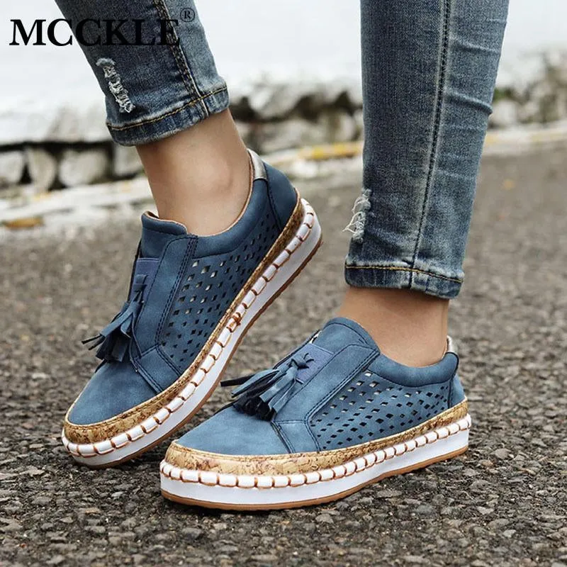 Slip On Hollow Out Flats Ladies Breathable Loafers Casual Platform Vulcanized Sewing Sneakers Shoes