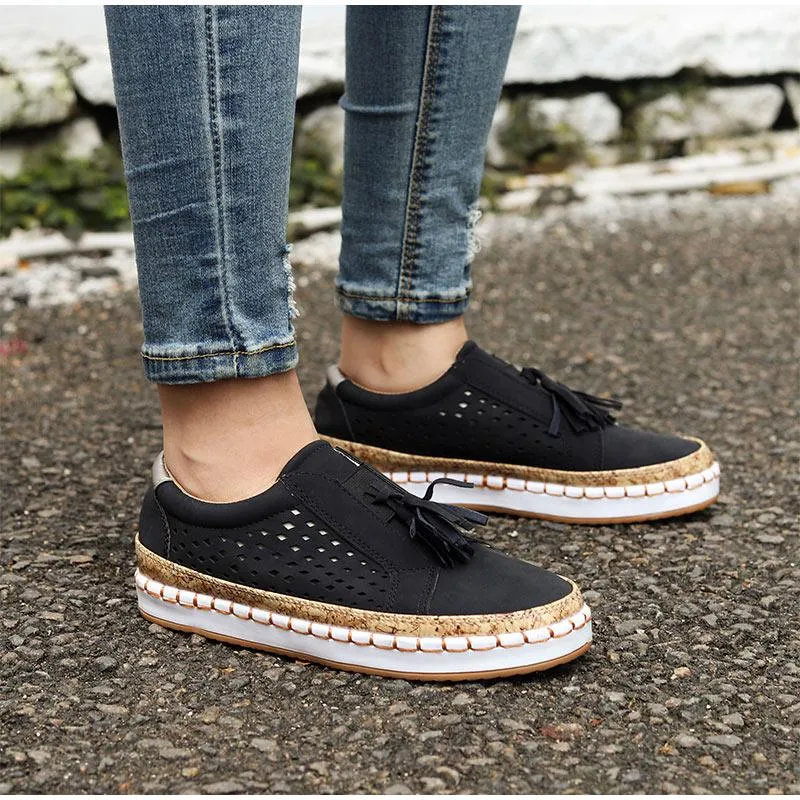 Slip On Hollow Out Flats Ladies Breathable Loafers Casual Platform Vulcanized Sewing Sneakers Shoes