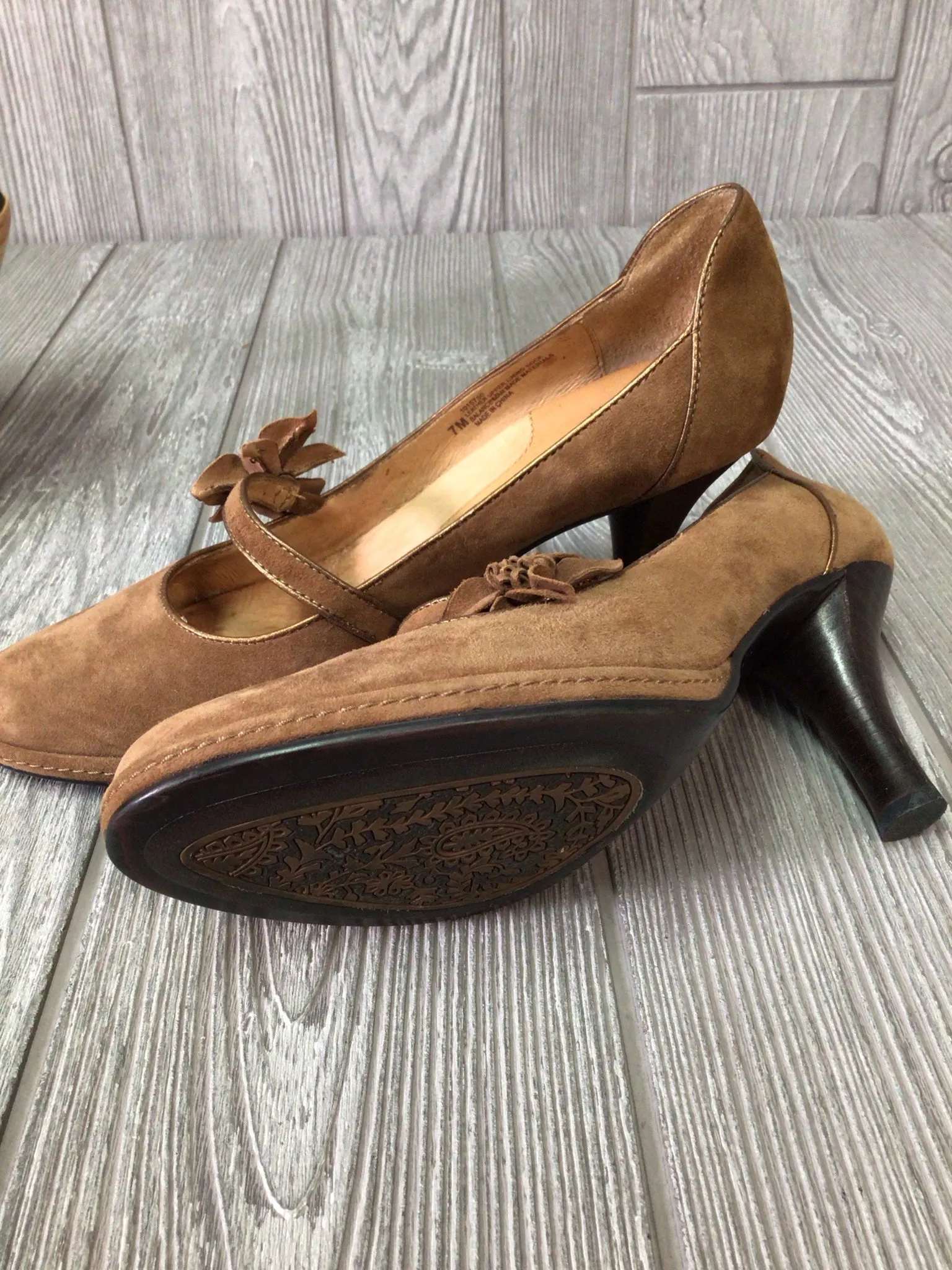 Sofft Suede Mary Jane Shoes Size 7