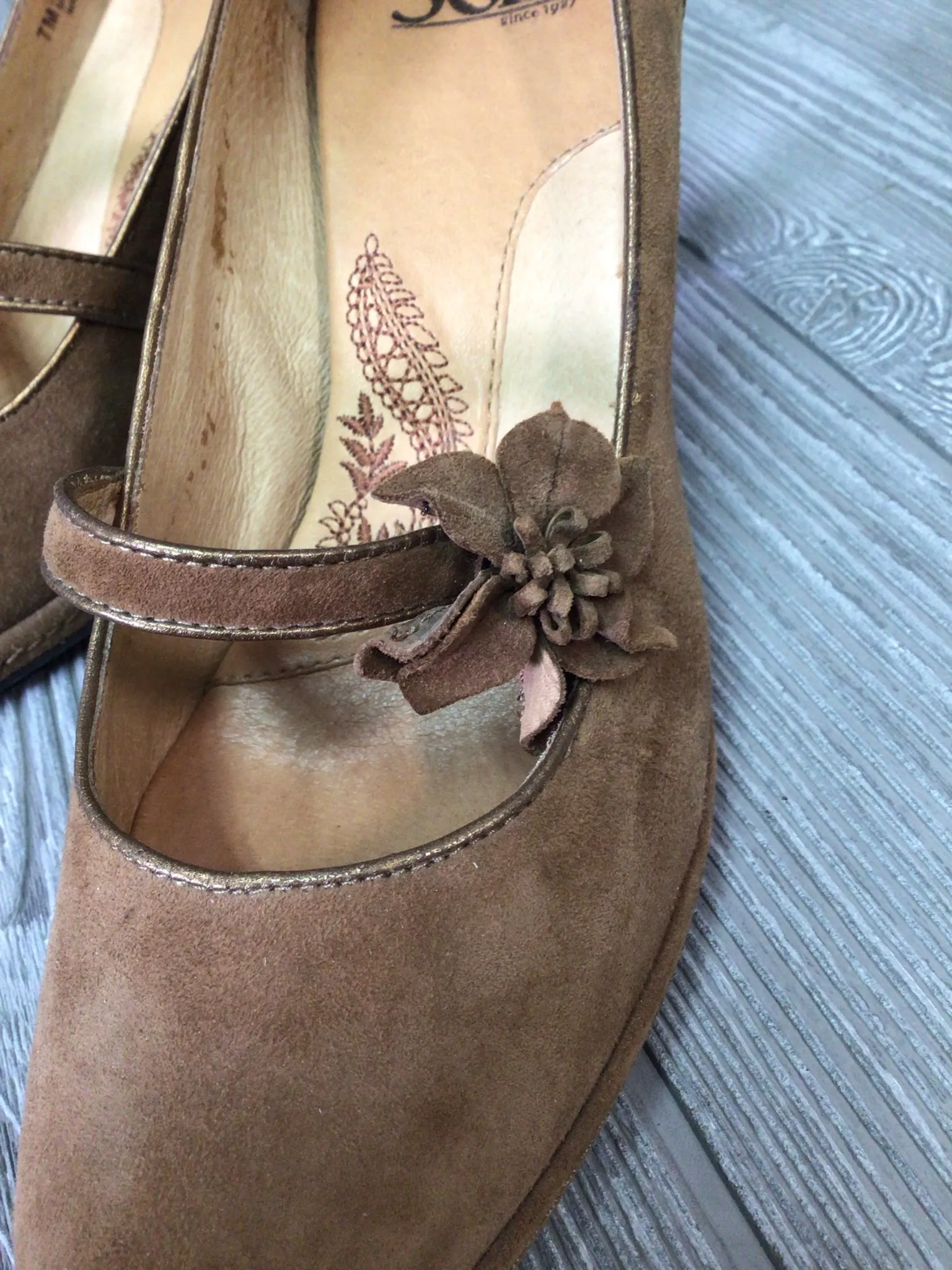 Sofft Suede Mary Jane Shoes Size 7