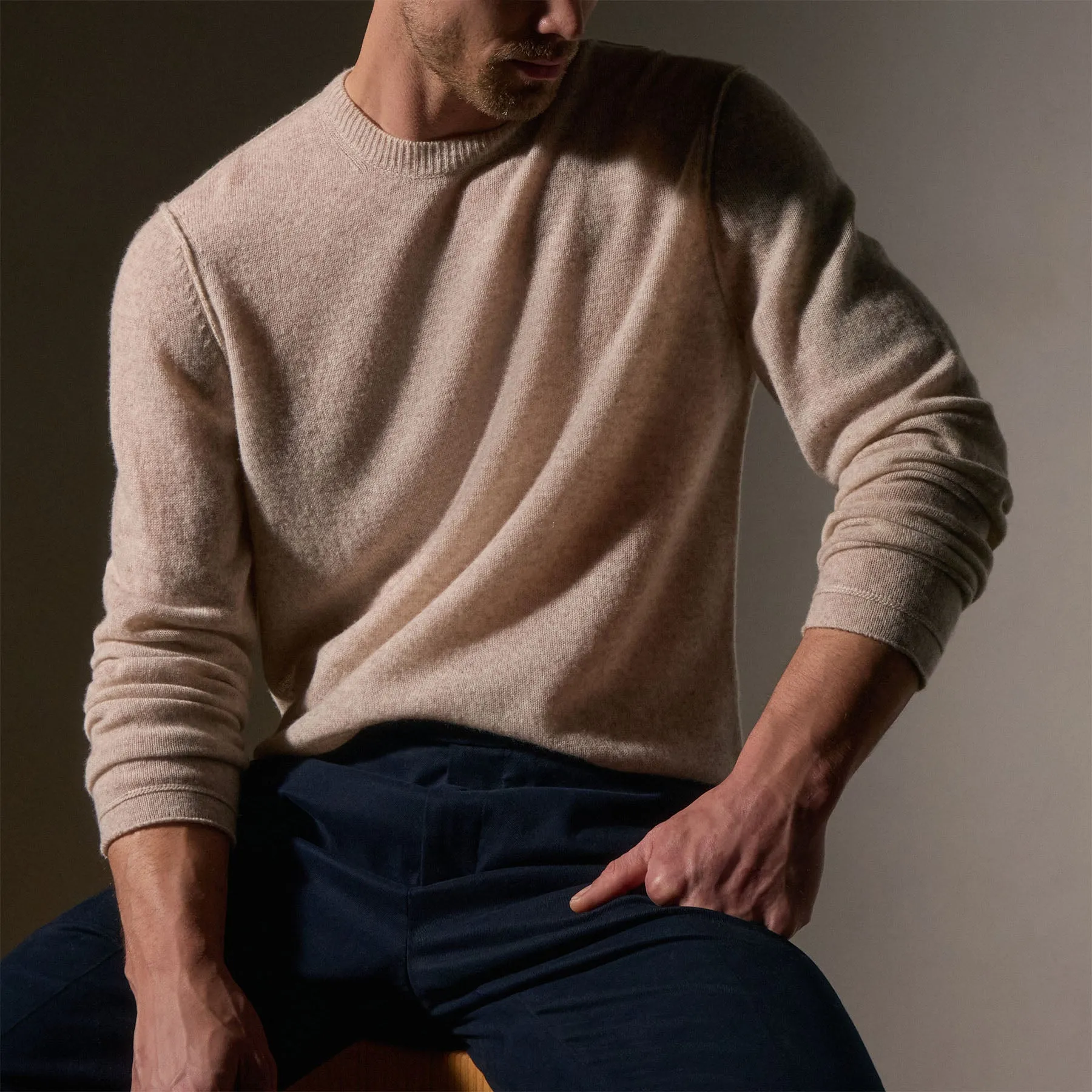 Soft Featherweight Cashmere Crew - Light Beige