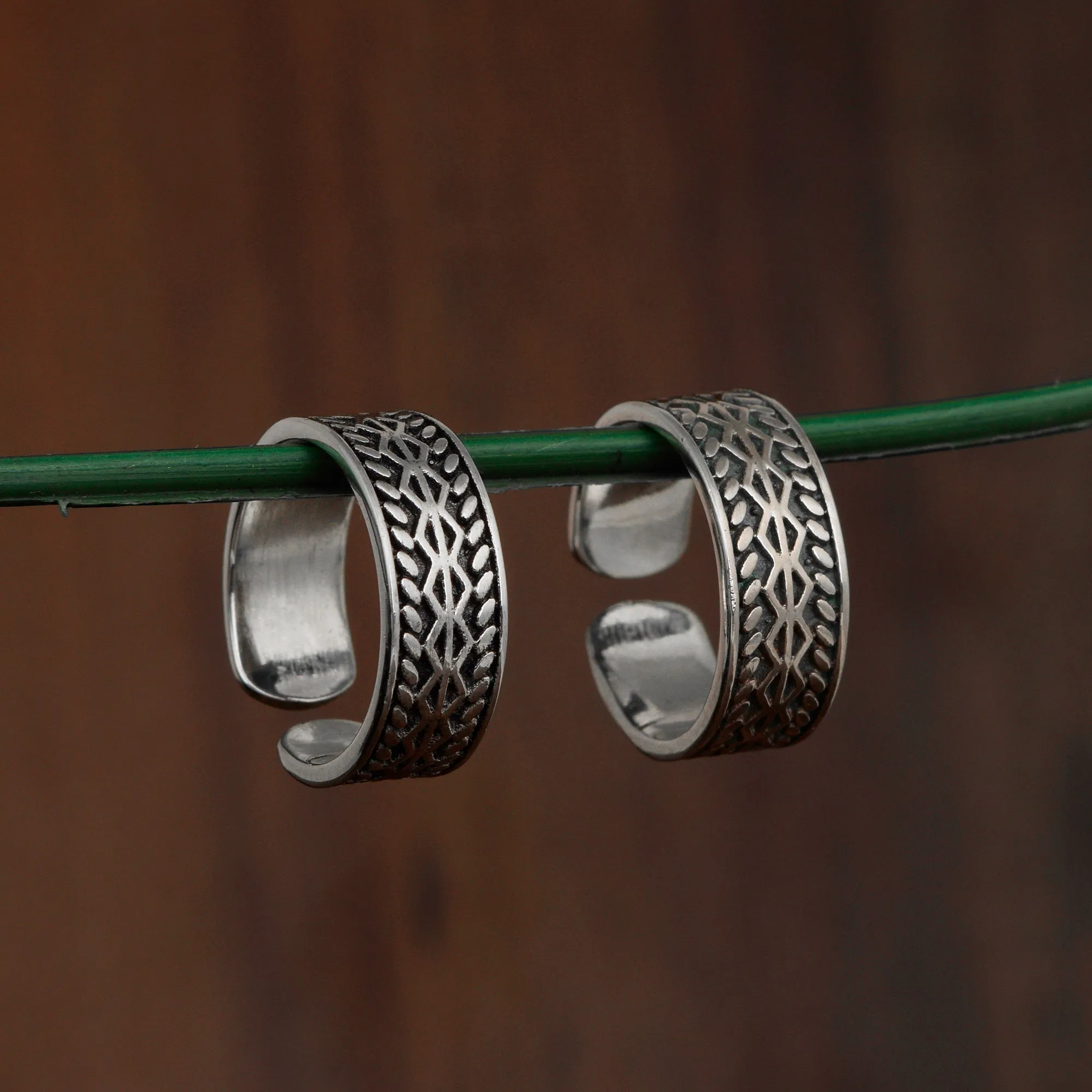 Sterling Silver Adjustable Plain Laurel Crown Toe Ring