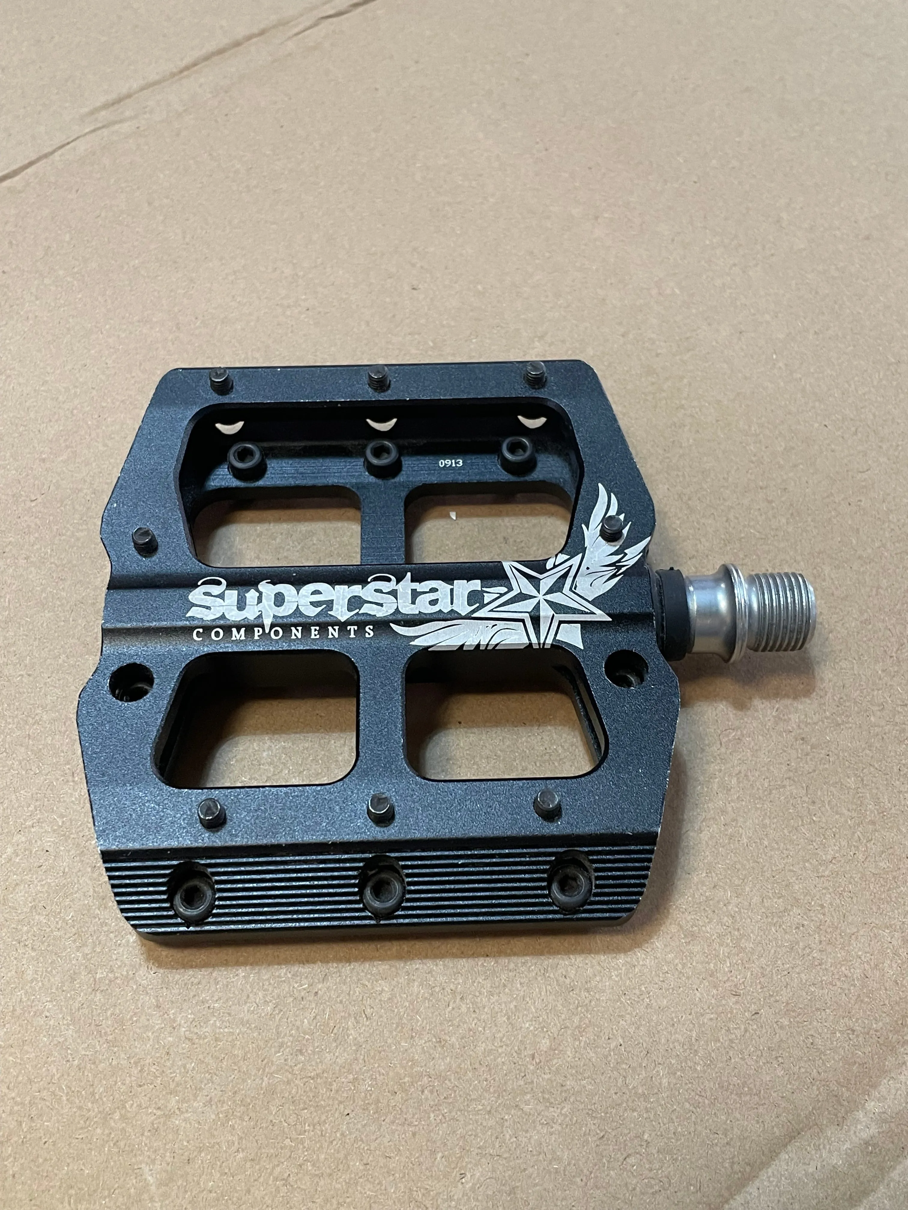 Superstar Bananas Left Pedal