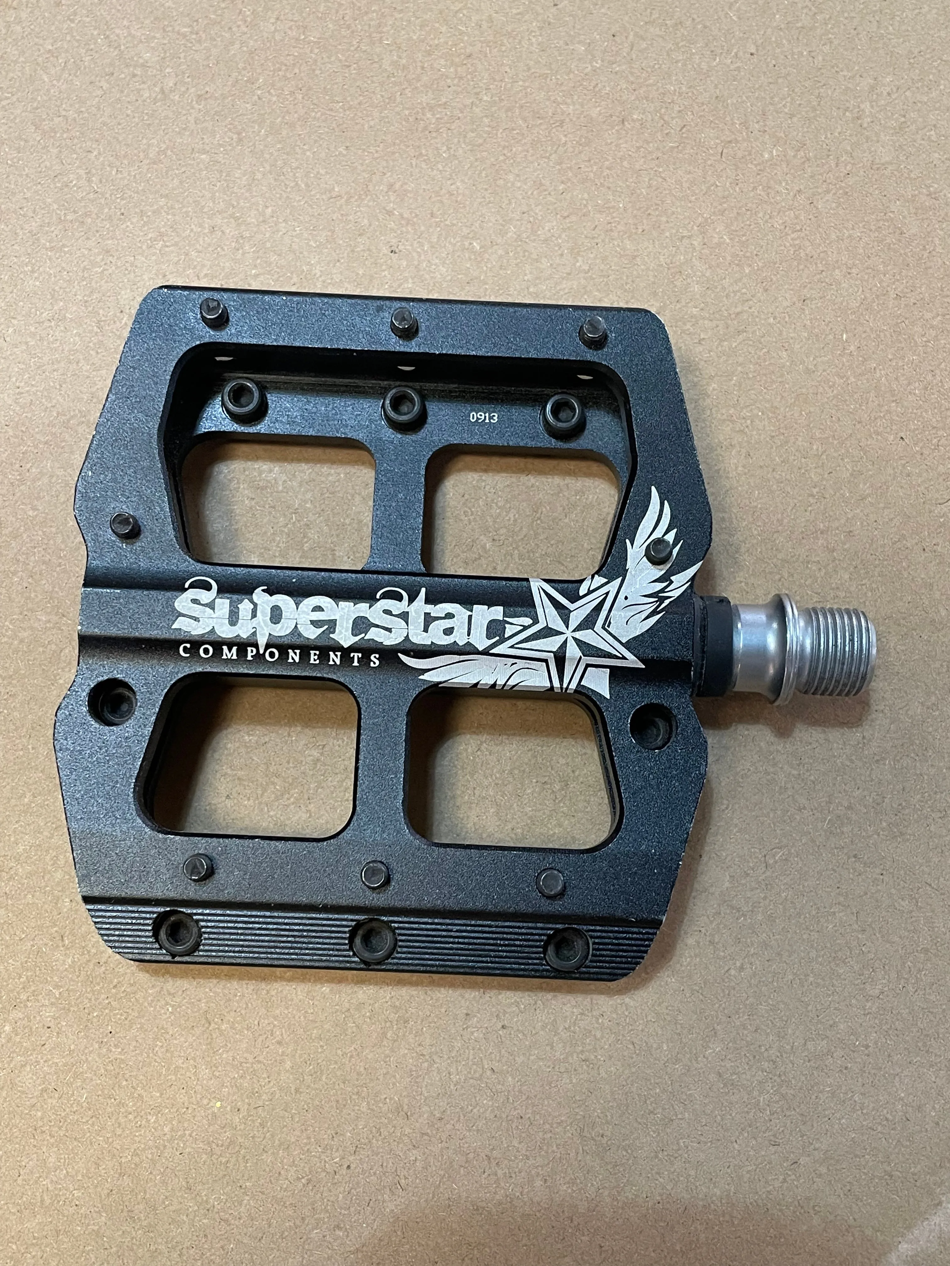 Superstar Bananas Left Pedal