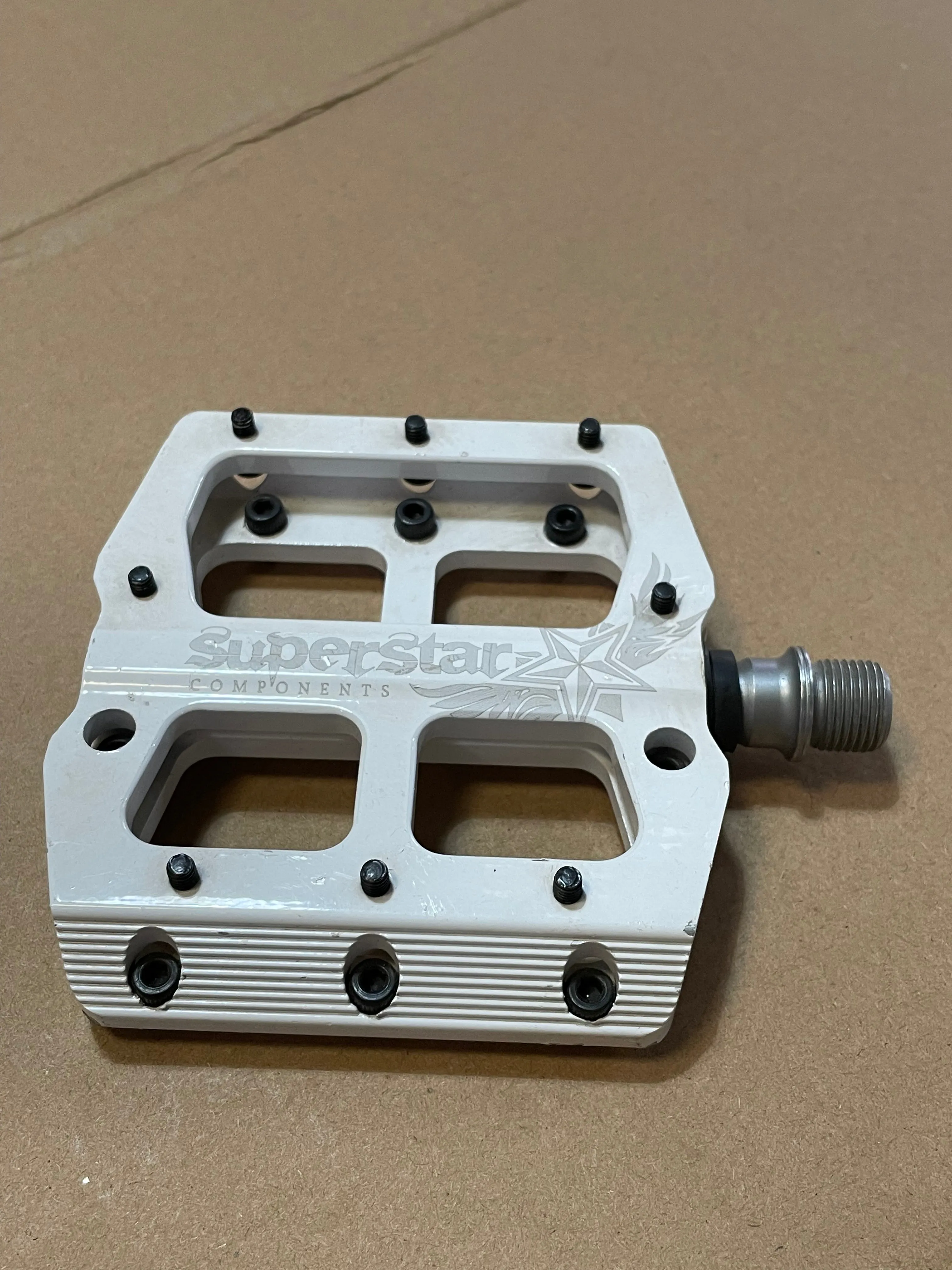 Superstar Bananas Left Pedal