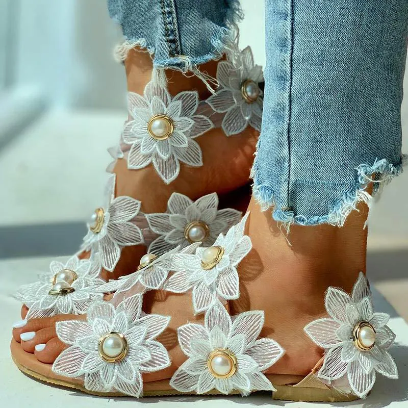 Toe Ring Flower Design Flat Sandals