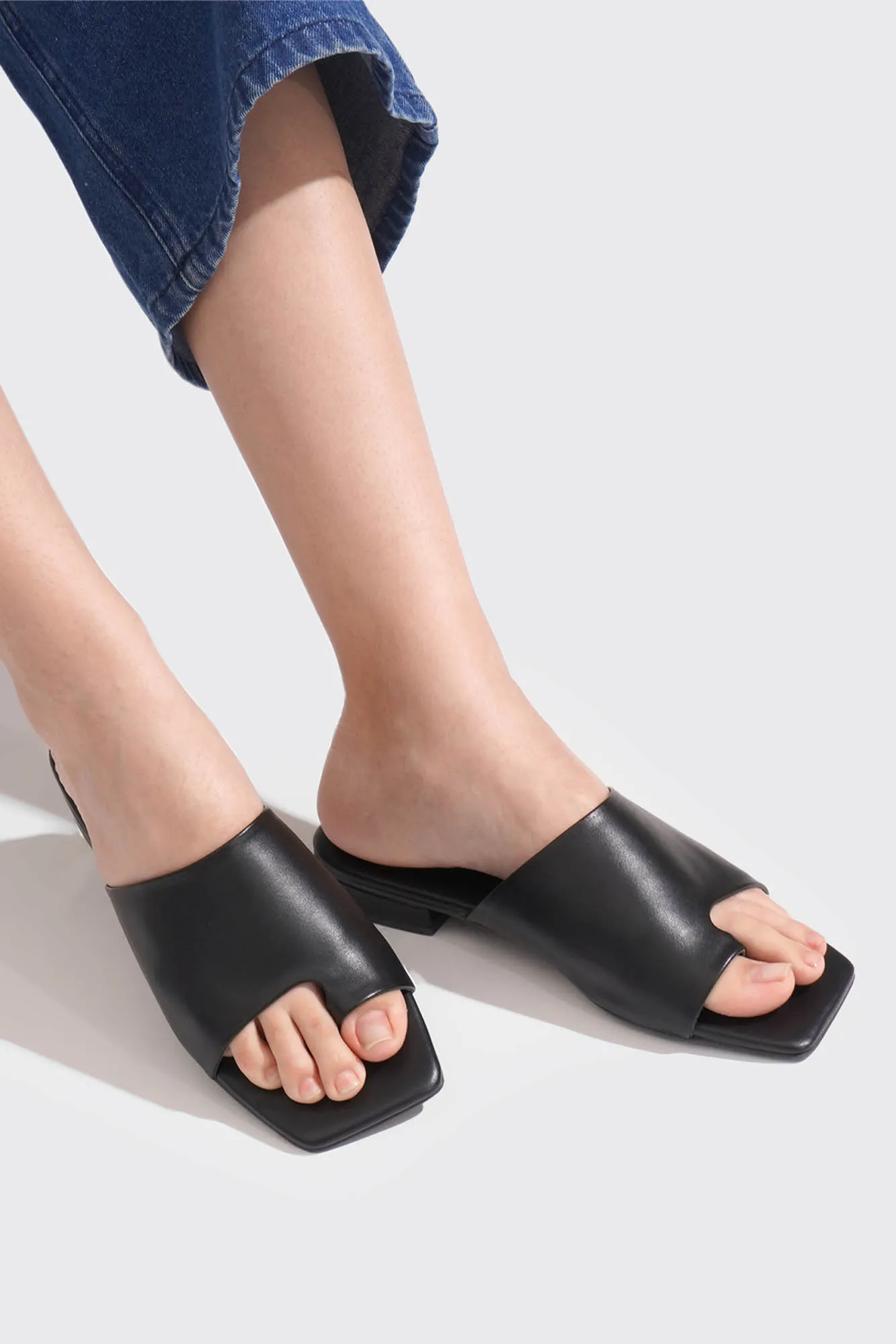 Toe Strap Square Toe Sandals