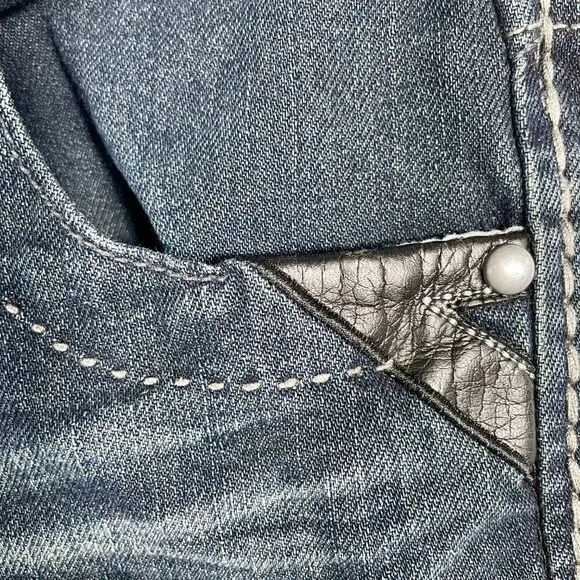 Vintage Y2K Grunge Straight Leg Mid-Rise Dark Wash Feathered Jeans 14 Leather