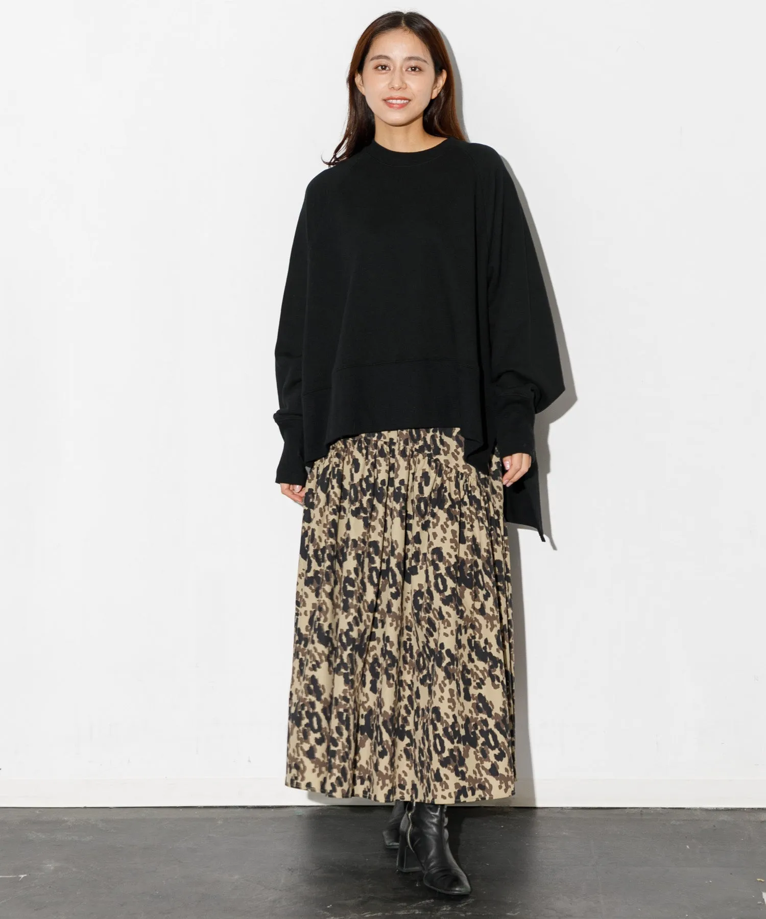 【WOMEN】THE FLATS SIDE SLIT BIG SWEAT