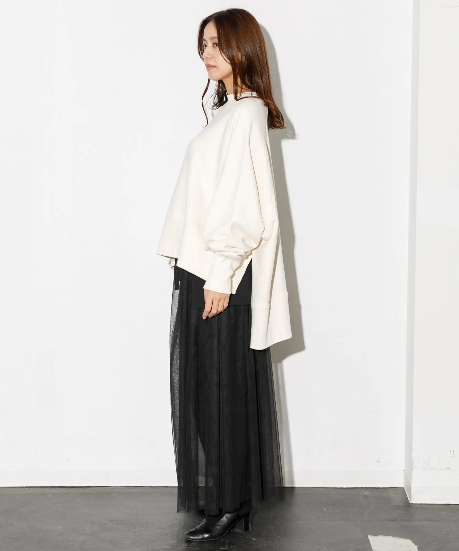 【WOMEN】THE FLATS SIDE SLIT BIG SWEAT