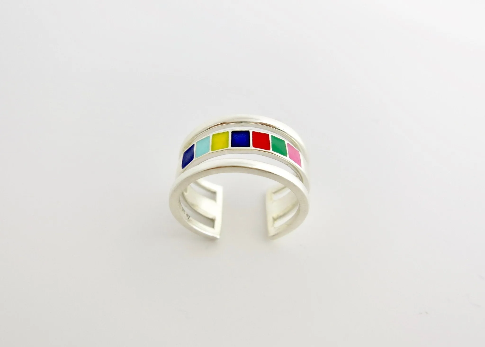 Won't-take-it-off, 'indradhanush' (rainbow) band ring