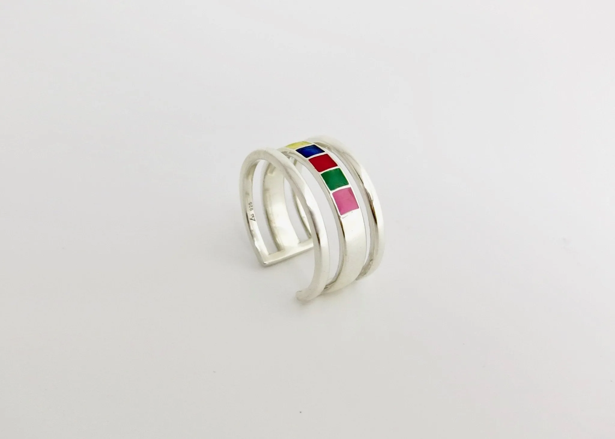 Won't-take-it-off, 'indradhanush' (rainbow) band ring